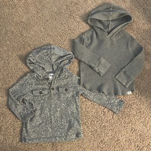 Set of two grey hooded long sleeved shirts. Gap & Old Navy Size 18-24M